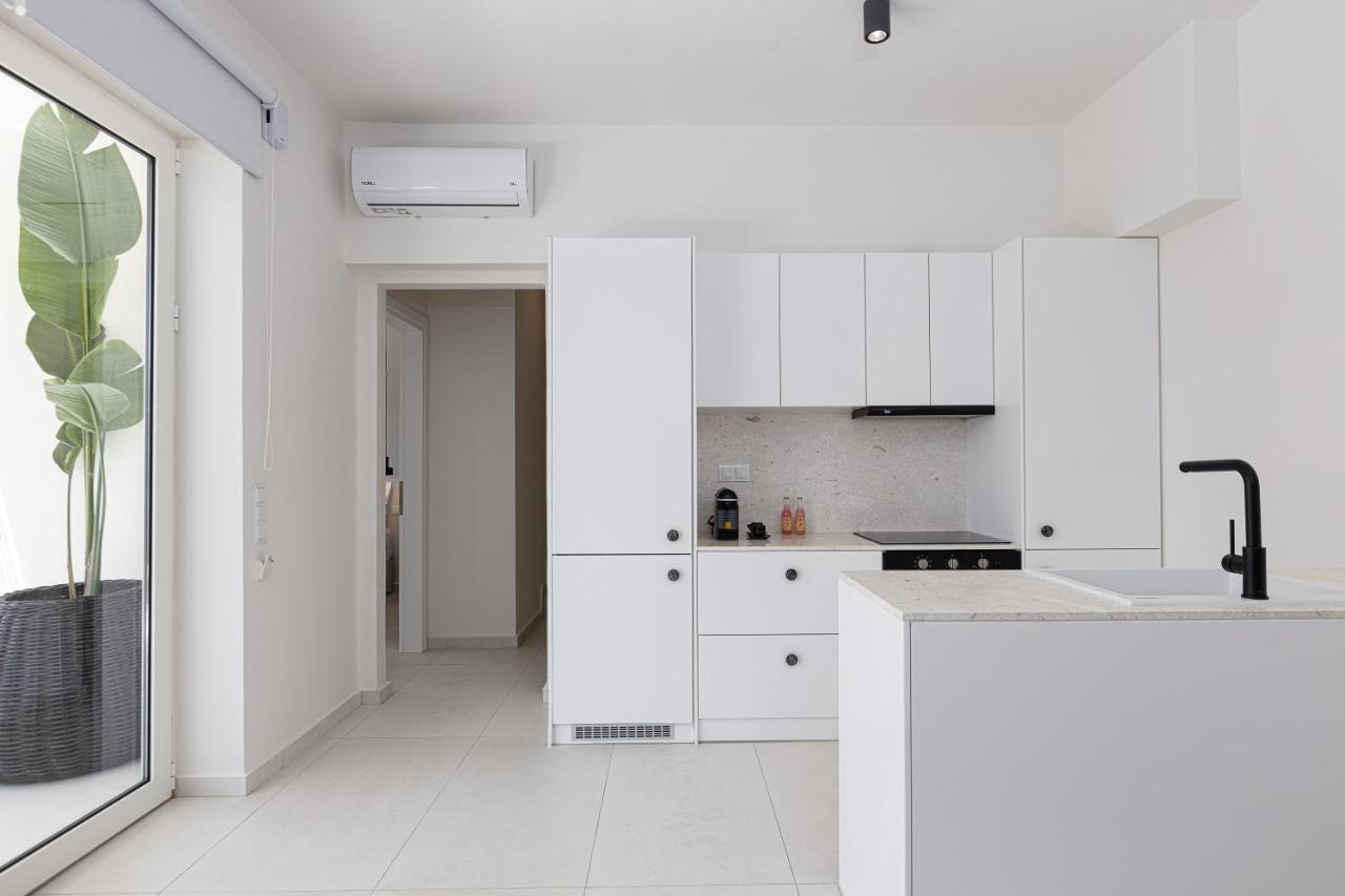 Modern Villa Casa Filo Verde With Private Pool & Bbq,200M From The Beach Плакиас Екстериор снимка