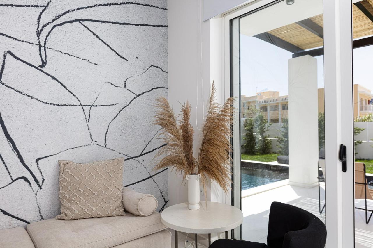 Modern Villa Casa Filo Verde With Private Pool & Bbq,200M From The Beach Плакиас Екстериор снимка