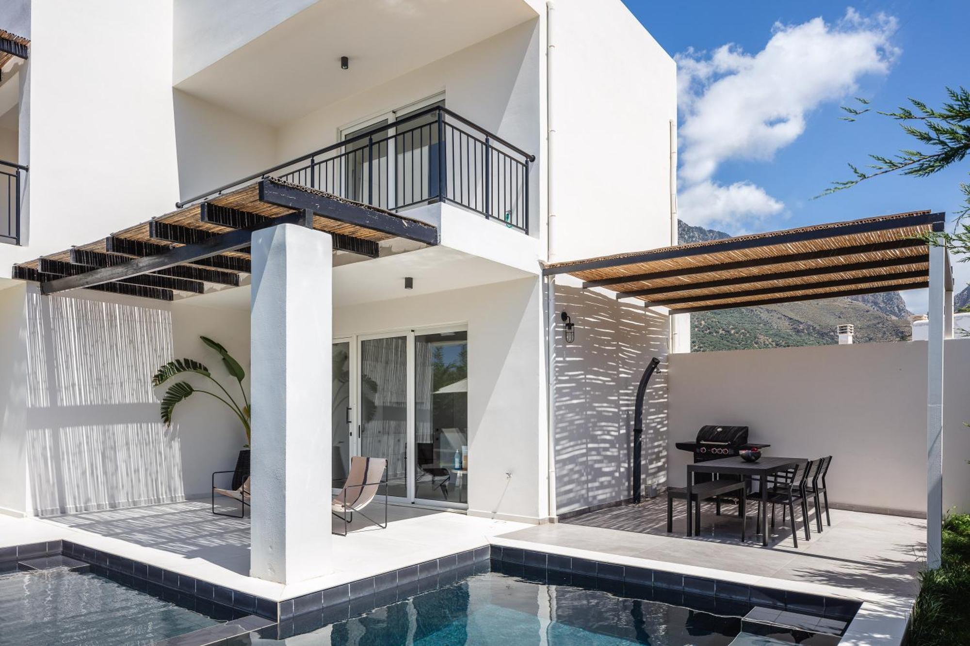 Modern Villa Casa Filo Verde With Private Pool & Bbq,200M From The Beach Плакиас Екстериор снимка